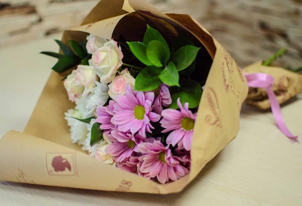 Букет цветов из: Розы и Хризантемы в Губарево