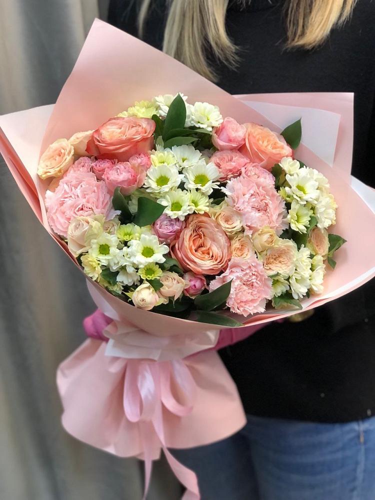 Букет цветов из: Гвоздики, Розы и Хризантемы в Губарево