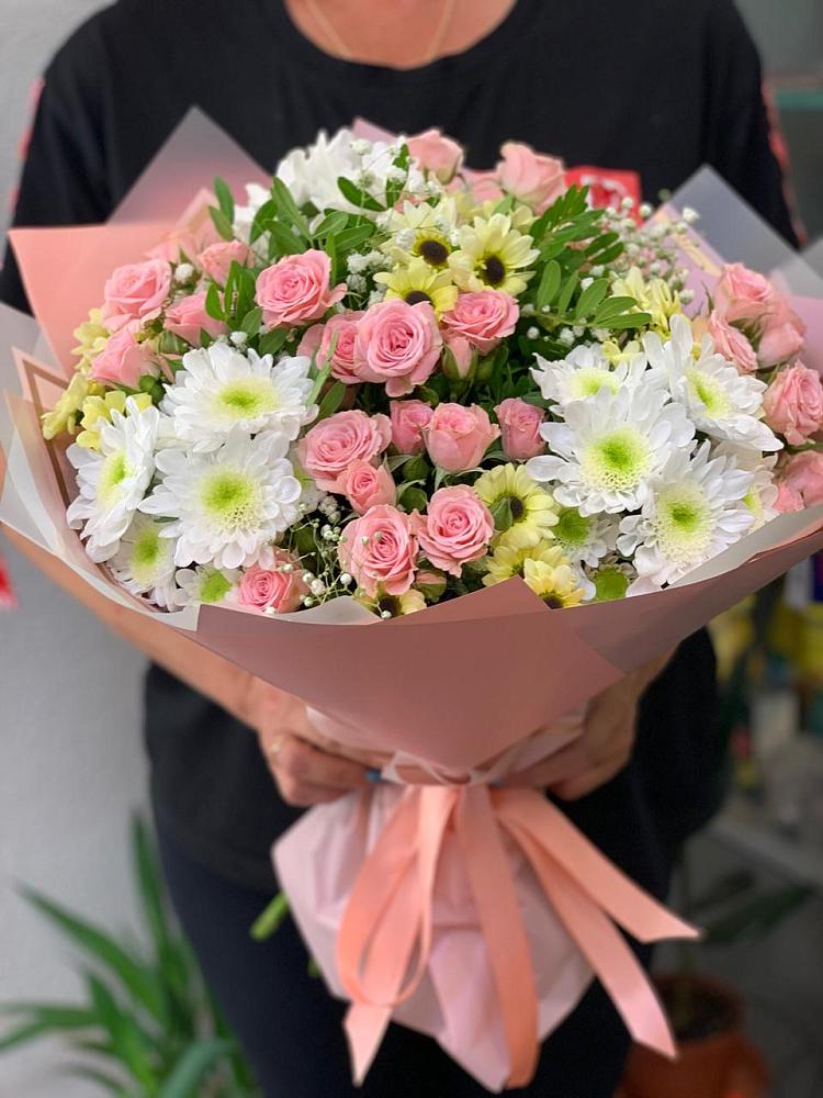 Букет цветов из: Розы и Хризантемы в Губарево