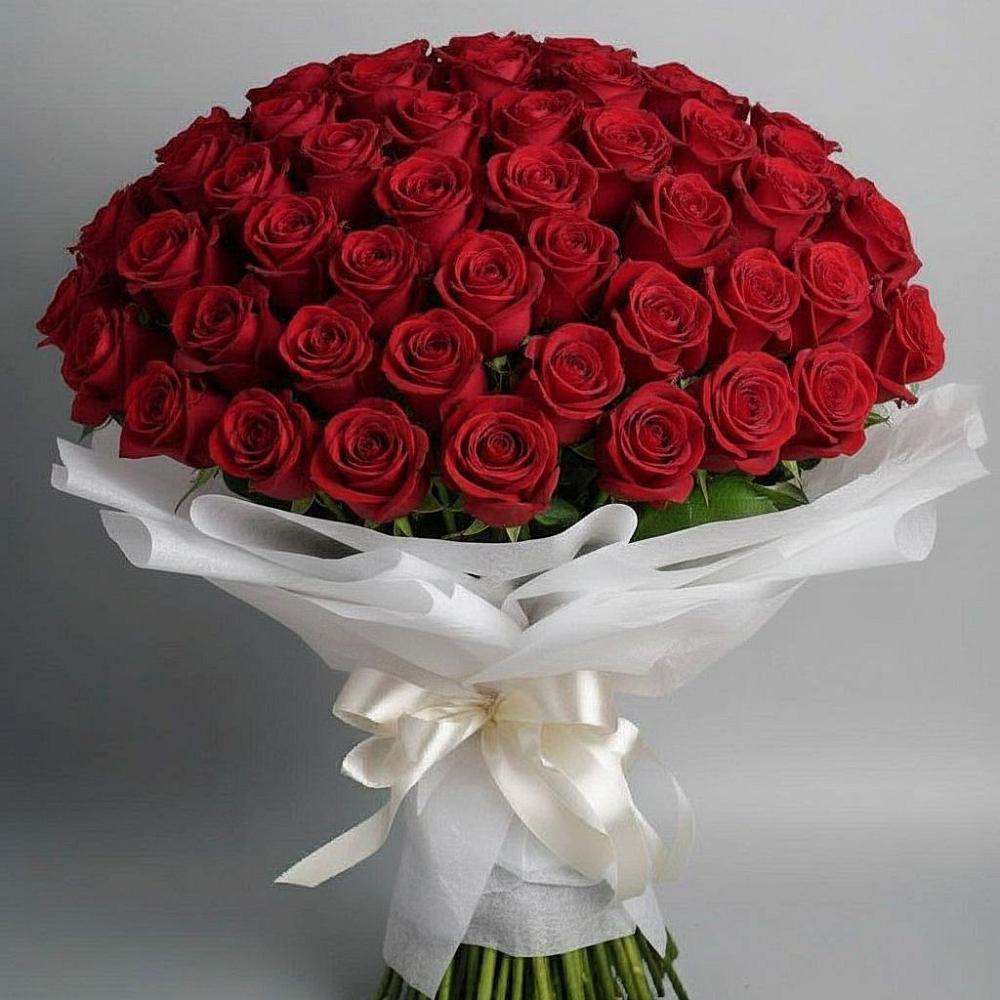 Букет 101 Красная роза Блэк Мэджик в Губарево