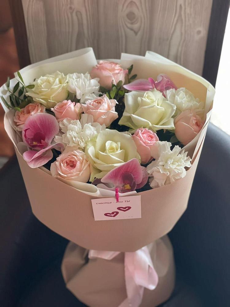 Букет цветов из: Орхидеи, Розы и Гвоздики в Губарево