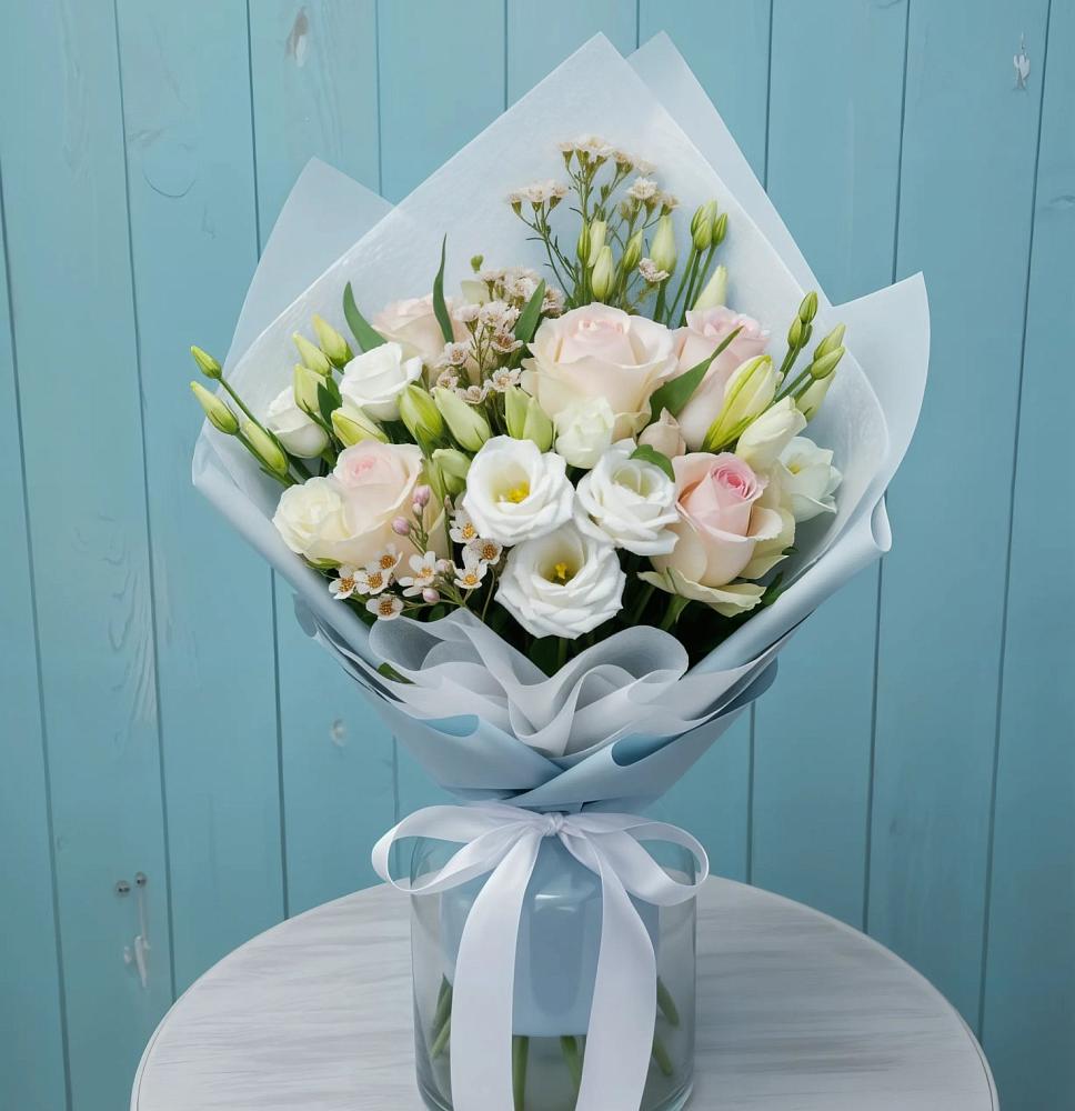 Букет цветов из: Розы и Лизиантусы в Губарево