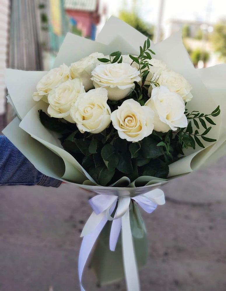 Букет Белые розы Проуд в Губарево