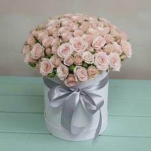 Цветочная композиция из Розы в шляпной коробке в Губарево