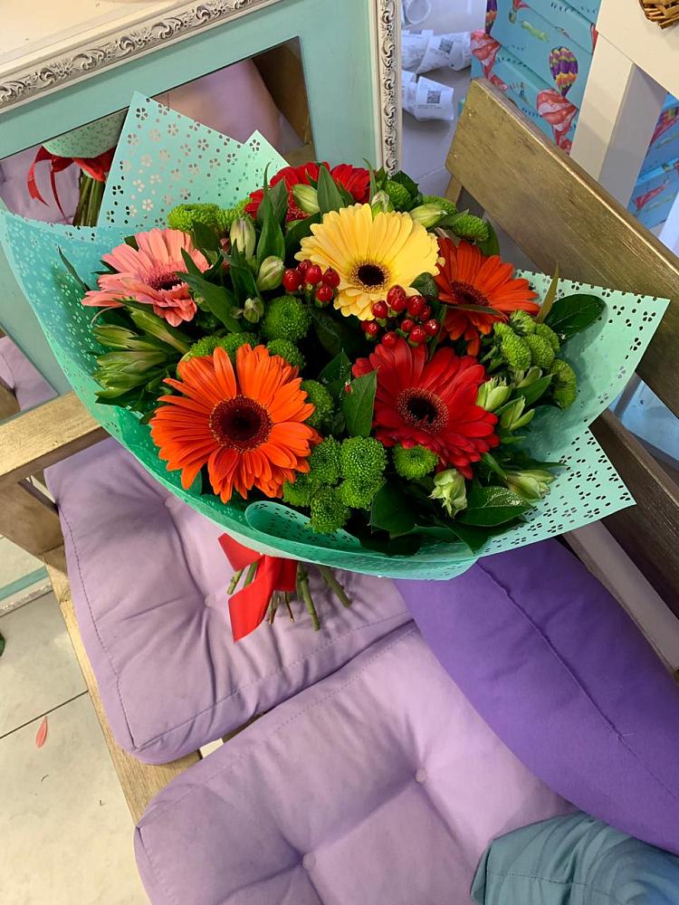 Букет цветов из: Герберы, Хризантемы и Альстромерии в Губарево