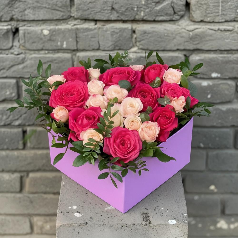Цветочная композиция из Розы в коробке в Губарево