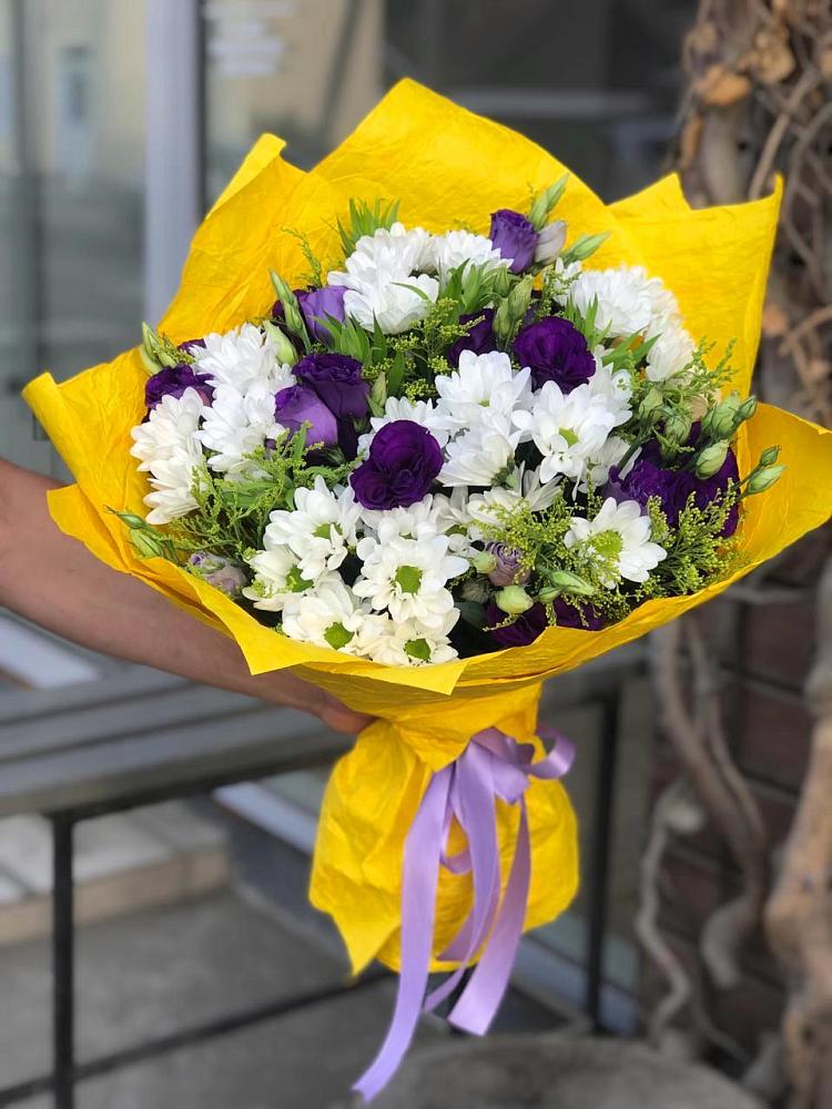 Букет цветов из: Ирисы, Хризантемы и Ромашки в Губарево
