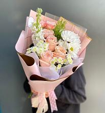 Букет цветов из:  Хризантемы и Розы в Губарево