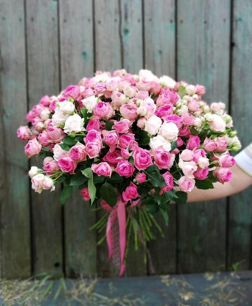 Букет Розовые кустовые розы Натали и Лав Лидия в Губарево