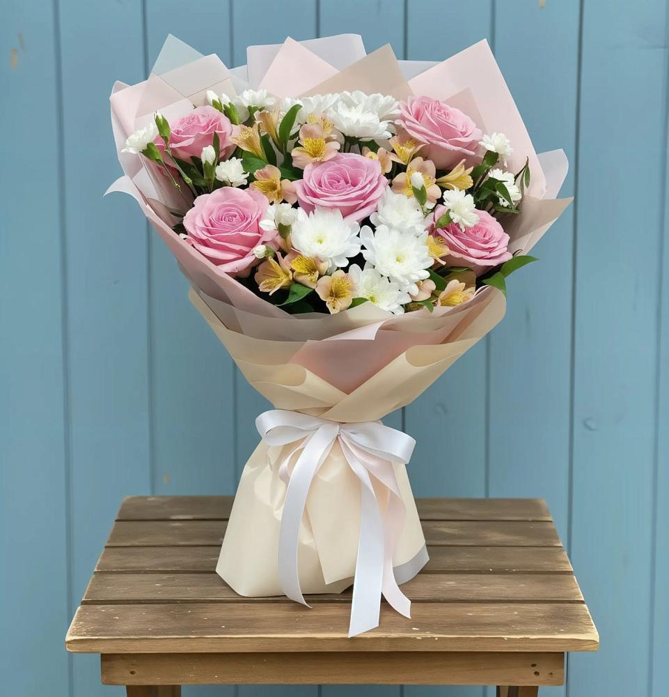 Букет цветов из: Гвоздики, Орхидеи и Розы в Губарево