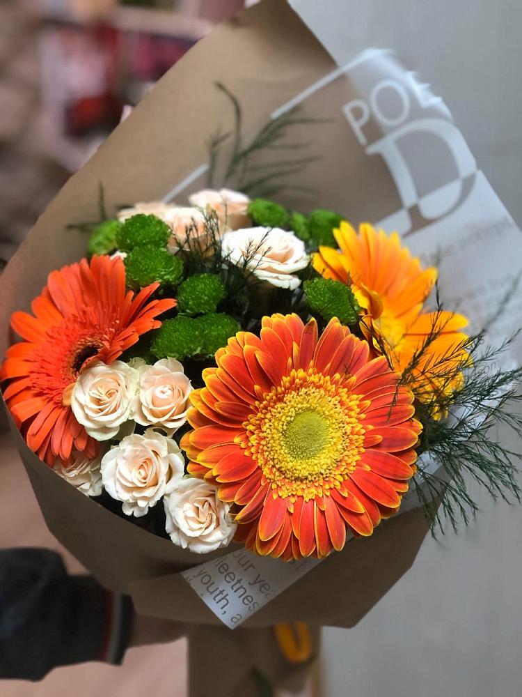 Букет цветов из: Герберы, Хризантемы и Розы в Губарево