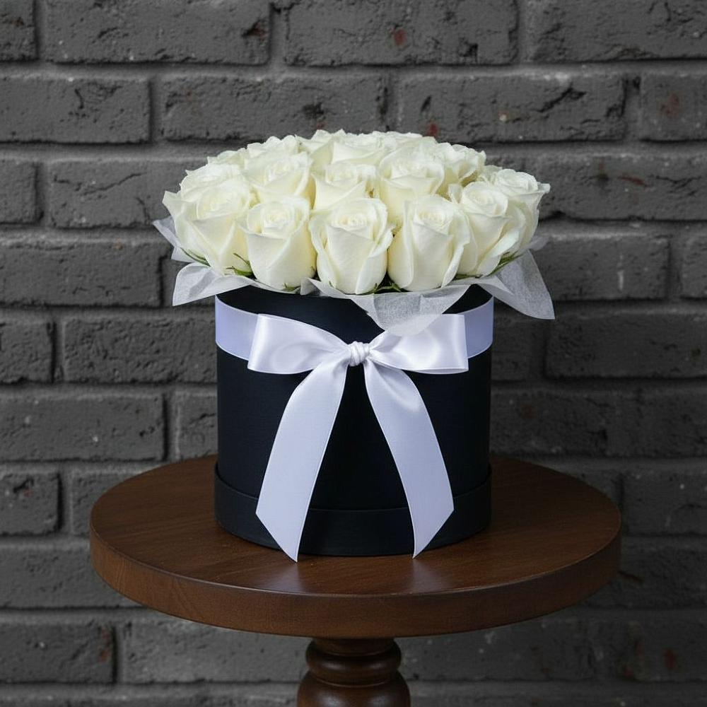 Цветочная композиция из Розы в шляпной коробке в Губарево