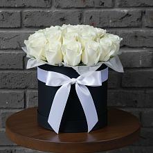 Цветочная композиция из Розы в шляпной коробке в Губарево